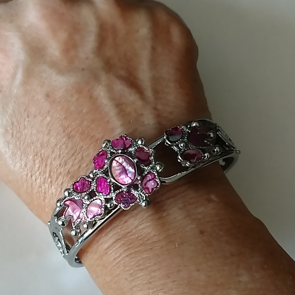 Front opening pink stoned bangle